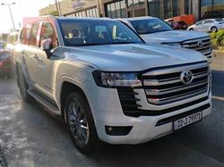 تۆیۆتا لاند کروزەر